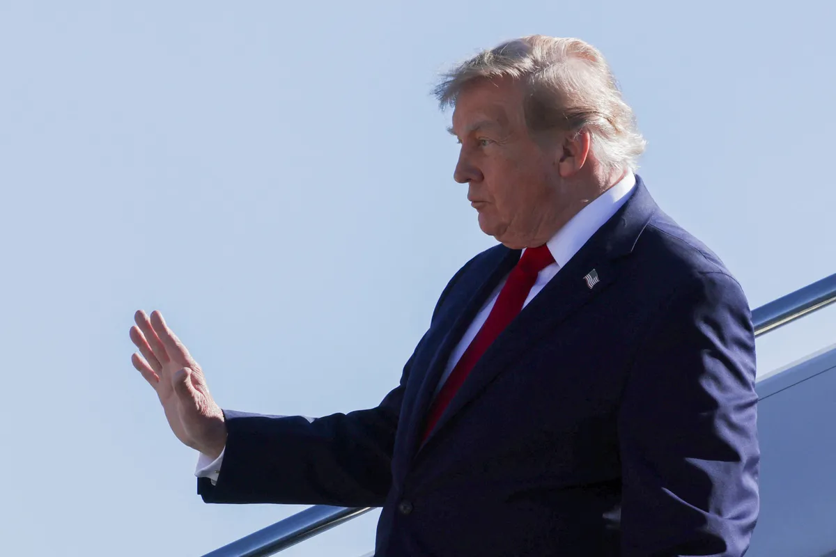 Trump razmatra zabranu izvoza dizela i upozorava na uticaj na cijene benzina