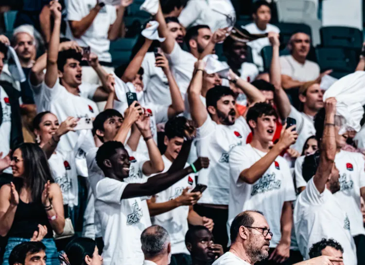 Dwayne Bacon već u prvom kolu zapalio Euroligu: Pogledajte dva nevjerovatna poteza (VIDEO)