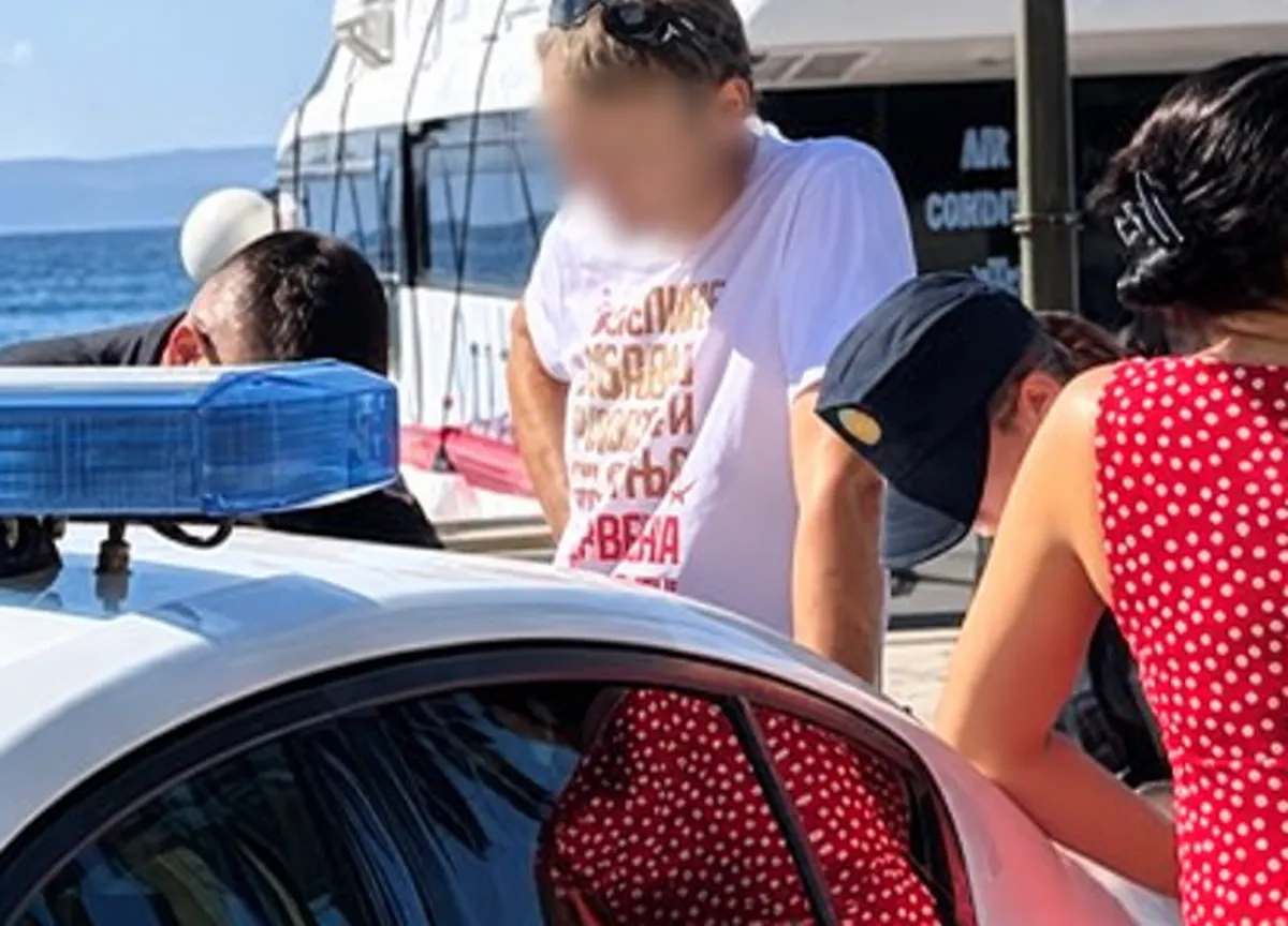 Epilog incidenta u Makarskoj: Državljanin Srbije koji je bačen u more završio u pritvoru jer je veličao ratnog zločinca Mladića