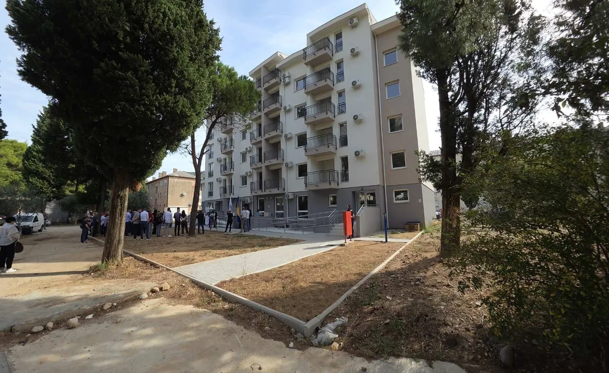 Novi dom za 24 porodice u Mostaru: Ključevi uručeni korisnicima alternativnog smještaja