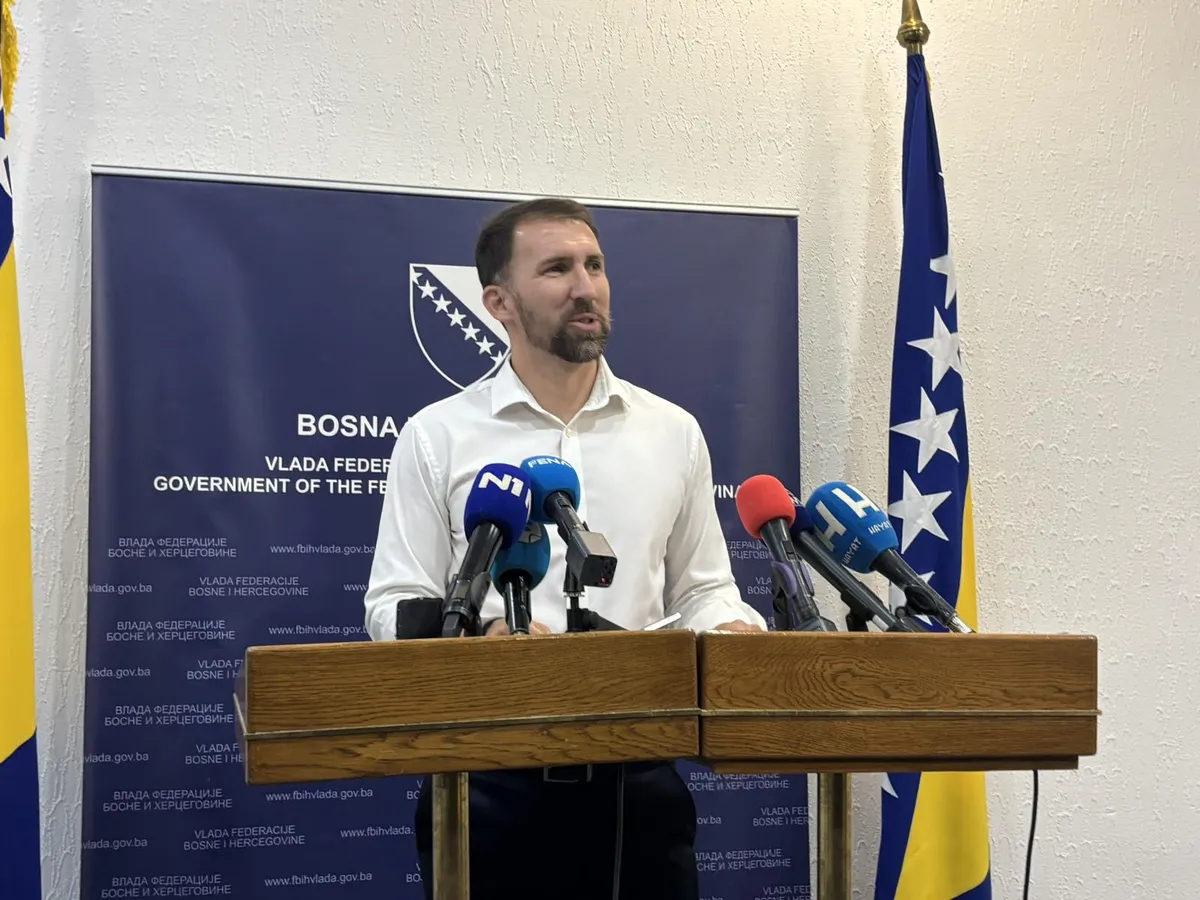 Naknade roditeljima njegovateljima u FBiH povećane na 1.027 KM, nova prava čekaju Parlament