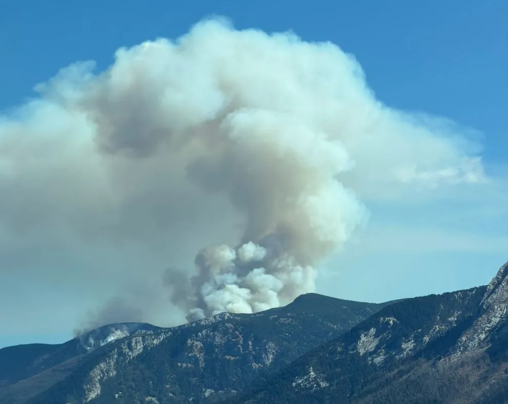 Požar na Blidinju ponovno se aktivirao, vatra se približila kućama FOTO/VIDEO
