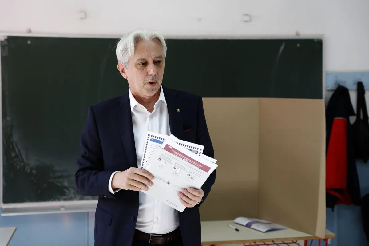 Kovačević tvrdi da su DF i on "ozbiljno pokradeni": Prozvao CIK zbog izlaznosti, biometrije i glasanja nakon 19 sati