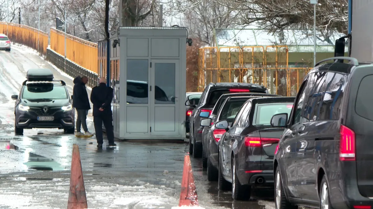 Duge kolone vozila na ulazu u BiH, usporen saobraćaj na A-1 i više magistralnih pravaca