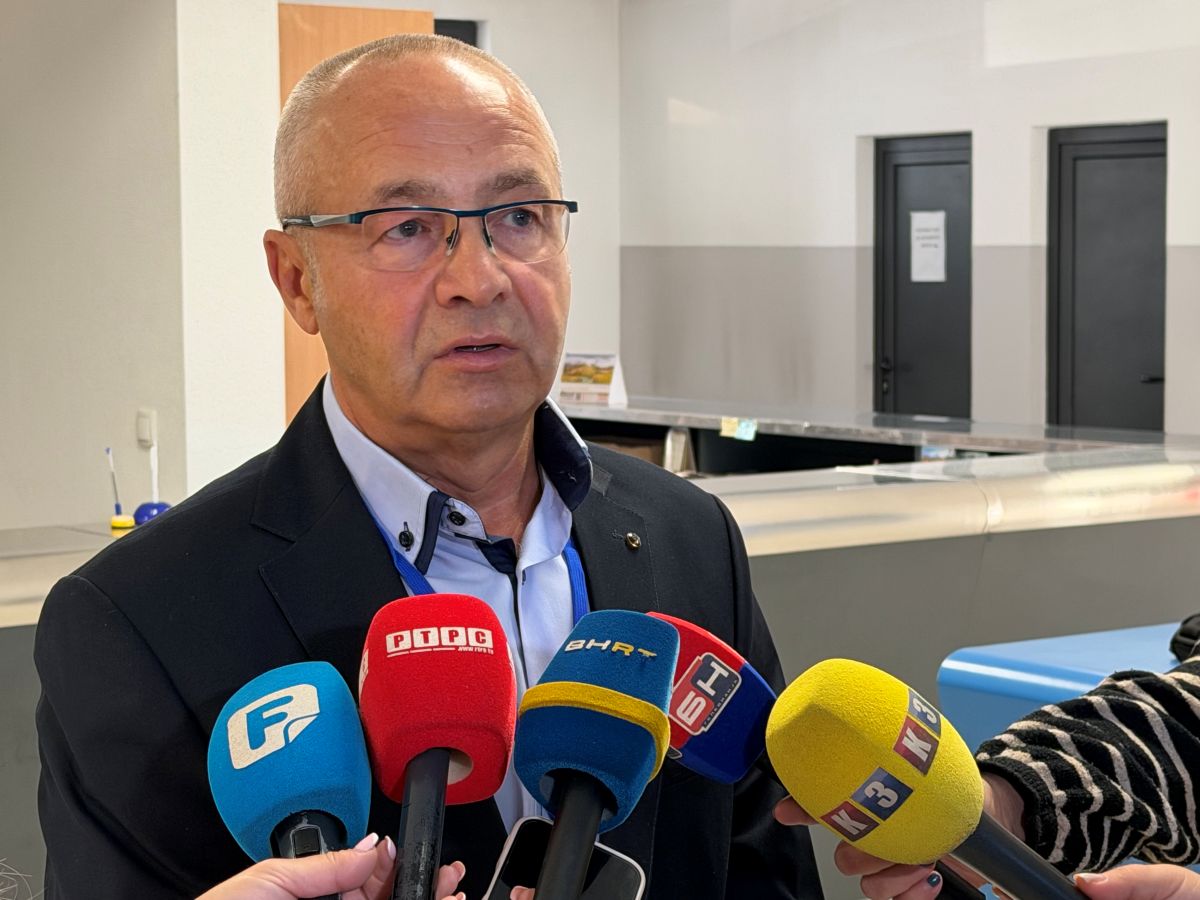 DOBOJ GIK: Zbog tehničkih problema kašnjenje na tri biračka mjesta