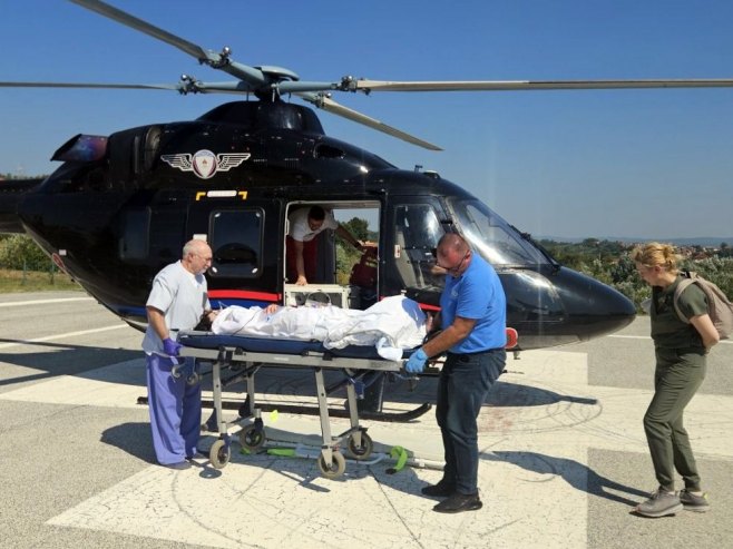 Medicinski transport djevojke s povredom kičme iz Banjaluke u Beograd