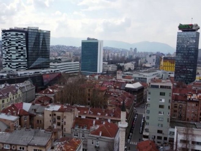 Problemi na biralištu u Sarajevu, stotine birača se vratilo kući