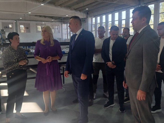 Minić i Cvijanovićeva u firmi "Okno", podrška institucija neće izostati (FOTO)