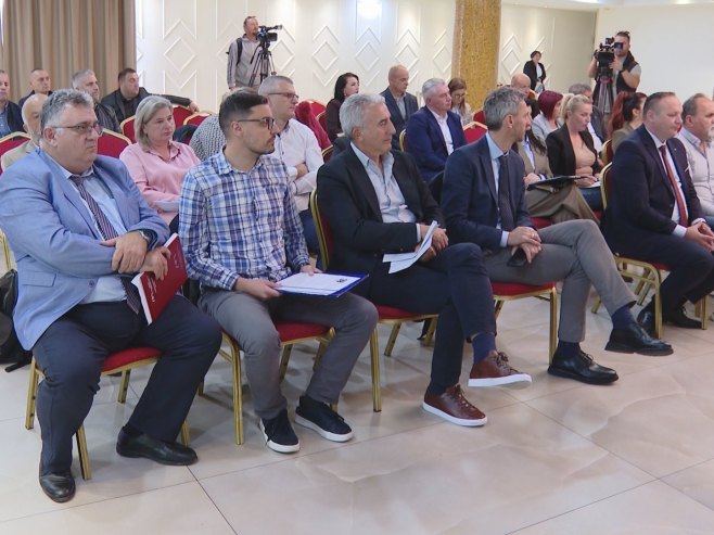 Savez sindikata: Veća plata važna za dostojanstven život