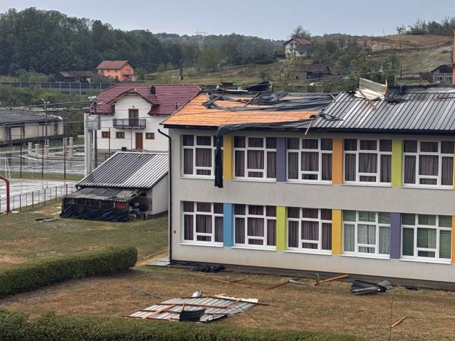 Počela nastava u Lišnji kod Prnjavora nakon sanacije krova škole