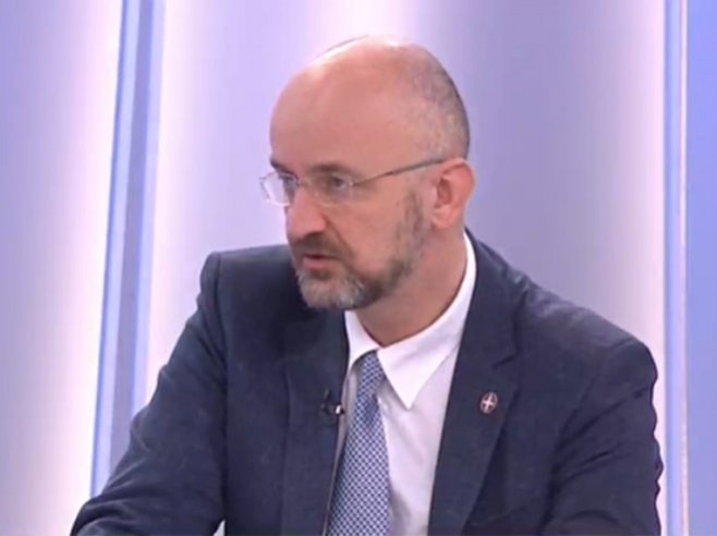 Mazalica poručio Trivićevoj: Za ozbiljnu politiku nije dovoljno viknuti "veto" - treba pročitati Ustav