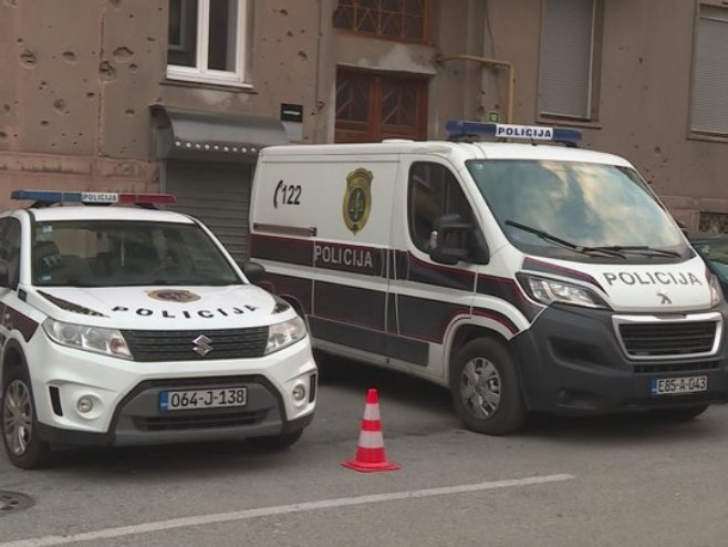 U Sarajevu izgorjela dva vozila