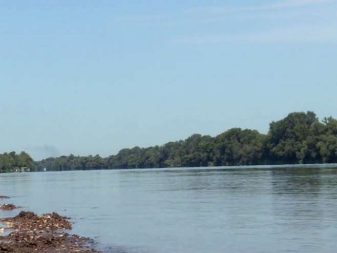 Sava kod Šapca i dalje na izuzetno niskom vodostaju, i dalje otežan riječni saobraćaj