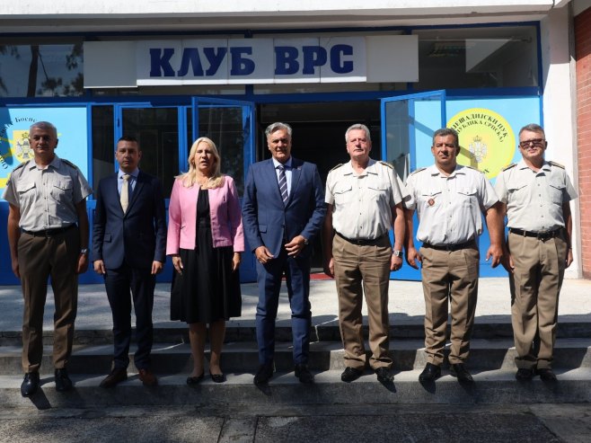 Obilježena krsna slava u Kasarni "Kozara": Zahvalnost svima koji čuvaju vrijednost i tradiciju srpkog borca (FOTO)