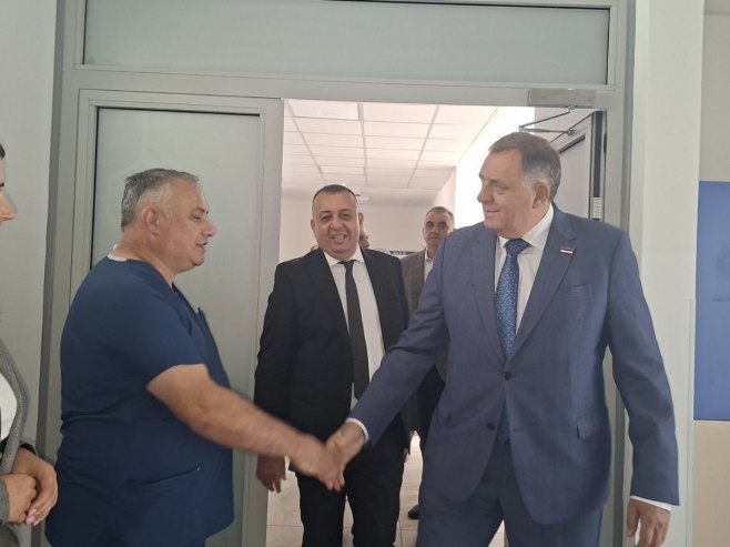 Dodik: Univerzitetska bolnica u Foči zaslužuje da bude klinički centar